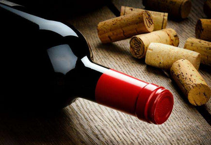 Zidne tapete Bottle of red wine SW177